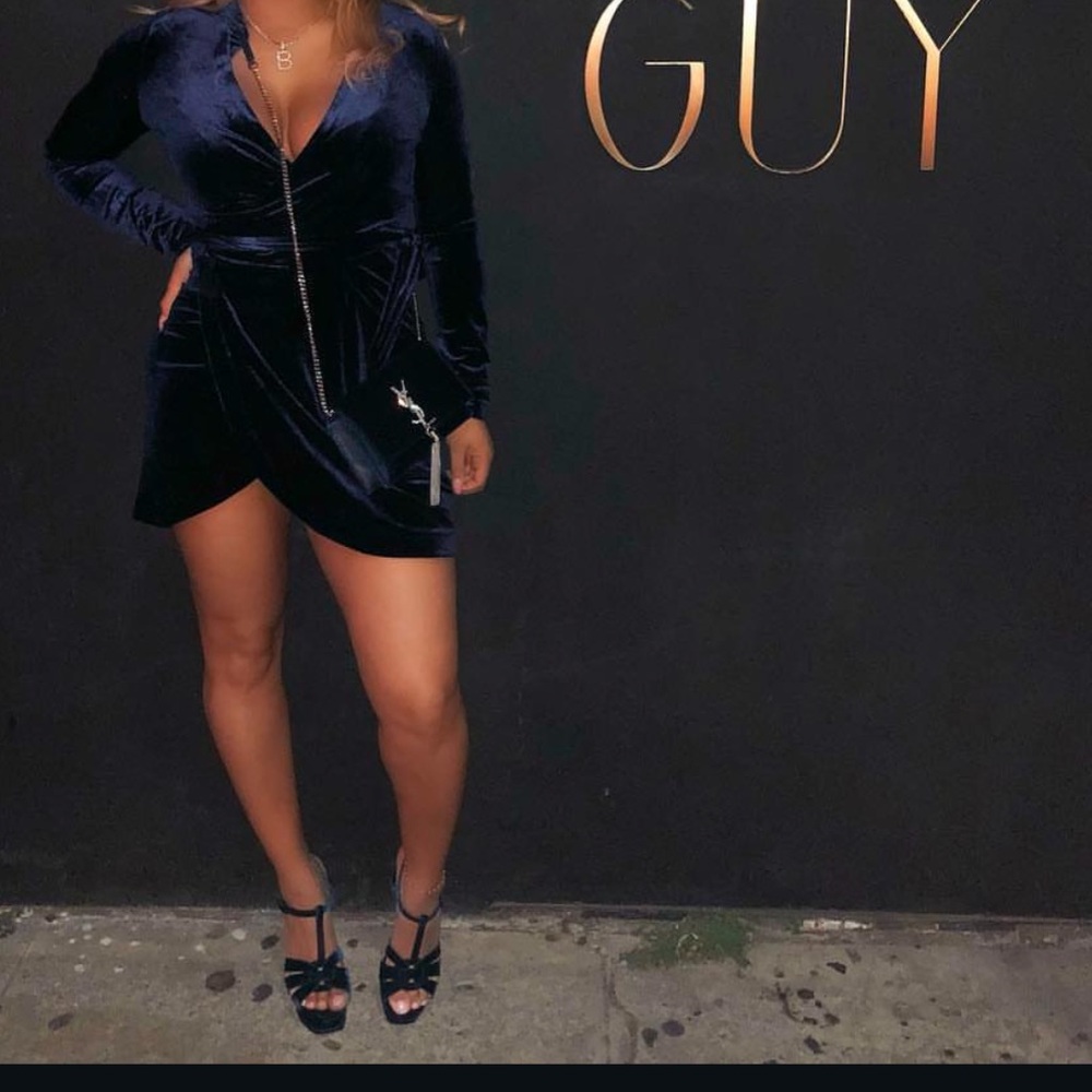 NWT’S UNIQUE VELVET HOODED WRAP TIE DRESS!